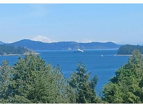 640 Isabella Point Rd, Salt Spring, BC 