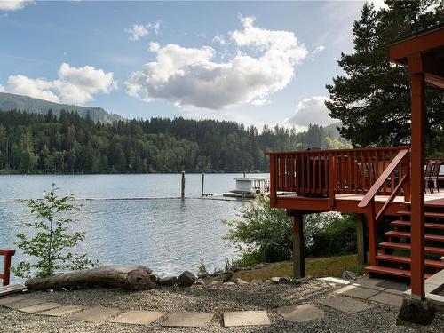 8604 North Shore Rd, Lake Cowichan, BC 