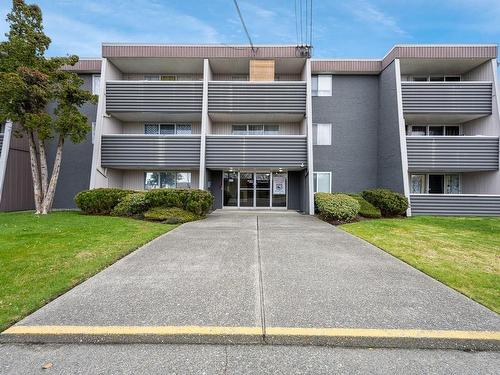 107-377 Dogwood St, Campbell River, BC - Outdoor With Facade