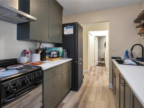 107-377 Dogwood St, Campbell River, BC - Indoor Photo Showing Kitchen