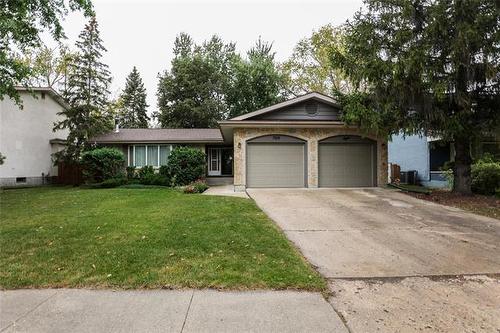 58 Barker Blvd, Winnipeg, MB 