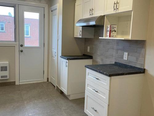 Kitchen - 11-6915 Boul. De L'Acadie, Montréal (Villeray/Saint-Michel/Parc-Extension), QC - Indoor Photo Showing Kitchen