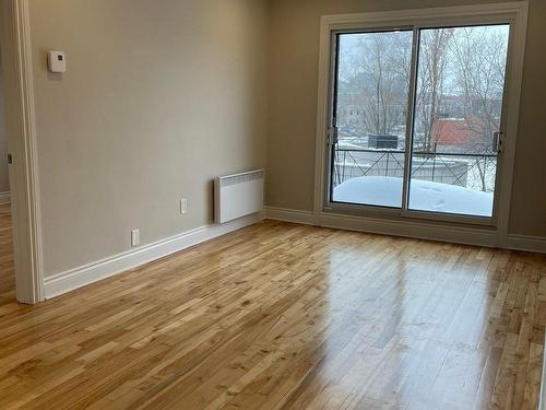 Living room - 11-6915 Boul. De L'Acadie, Montréal (Villeray/Saint-Michel/Parc-Extension), QC - Indoor Photo Showing Other Room