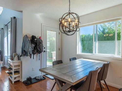 360 Cougar Road, Kamloops, BC - Indoor Photo Showing Dining Room