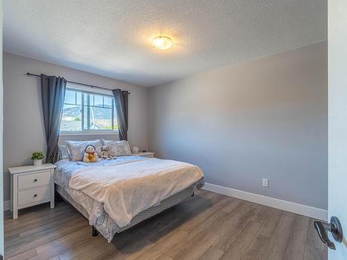 360 Cougar Road, Kamloops, BC - Indoor Photo Showing Bedroom