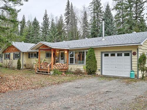 1120 Mountainview Road, Clearwater, BC - Outdoor With Facade