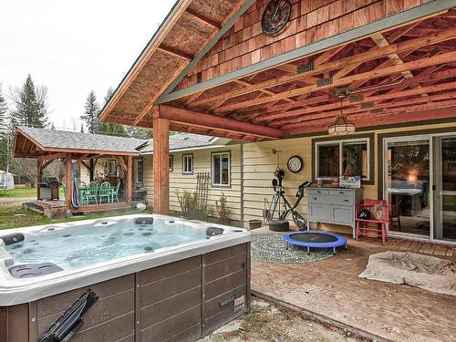 1120 Mountainview Road, Clearwater, BC - Outdoor