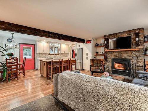 1120 Mountainview Road, Clearwater, BC - Indoor Photo Showing Living Room With Fireplace