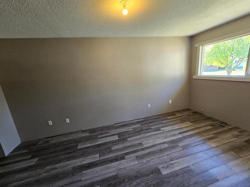 357 Helmcken Street, Clearwater, BC - Indoor Photo Showing Other Room