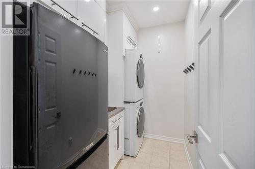 3246 Sharp Road, Burlington, ON - Indoor Photo Showing Laundry Room