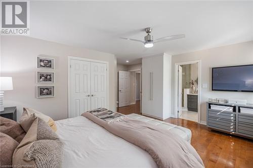 3246 Sharp Road, Burlington, ON - Indoor Photo Showing Bedroom