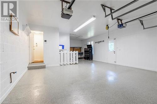 1092 Havendale Boulevard, Burlington, ON - Indoor Photo Showing Garage