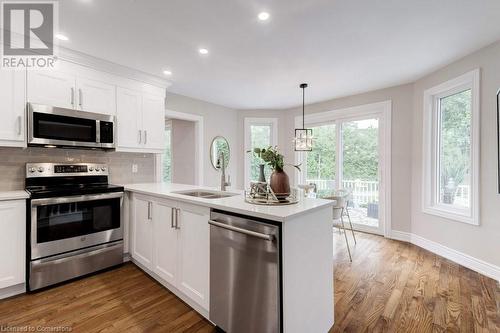 2182 Maplewood Drive, Burlington, ON - Indoor Photo Showing Kitchen With Double Sink With Upgraded Kitchen