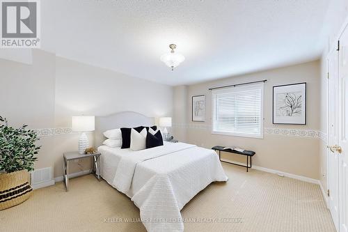 827 Greystone Court, Oshawa (Pinecrest), ON - Indoor Photo Showing Bedroom