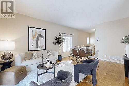 827 Greystone Court, Oshawa (Pinecrest), ON - Indoor Photo Showing Living Room