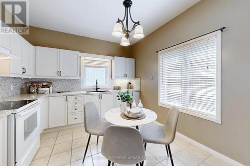 827 Greystone Court, Oshawa (Pinecrest), ON - Indoor Photo Showing Dining Room