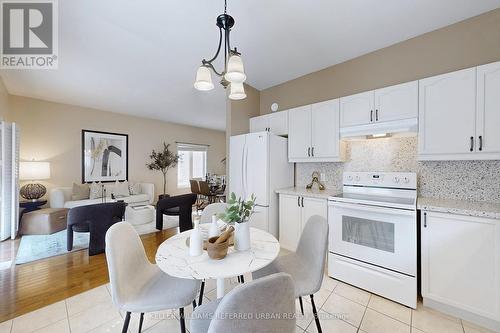 827 Greystone Court, Oshawa (Pinecrest), ON - Indoor Photo Showing Dining Room