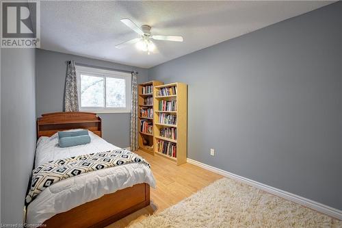 18 Barry Street Unit# 12, St. Catharines, ON - Indoor Photo Showing Bedroom