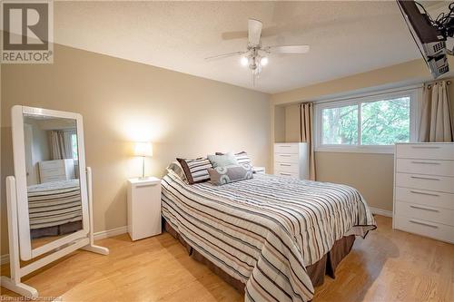 18 Barry Street Unit# 12, St. Catharines, ON - Indoor Photo Showing Bedroom