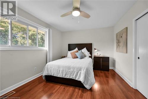 166 Rifle Range Road, Hamilton, ON - Indoor Photo Showing Bedroom