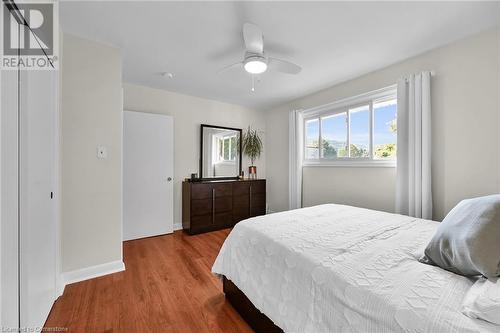 166 Rifle Range Road, Hamilton, ON - Indoor Photo Showing Bedroom