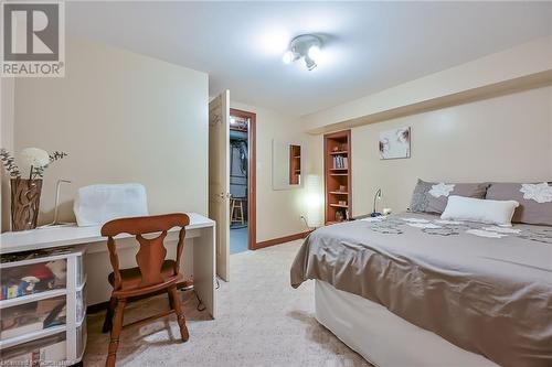 166 Rifle Range Road, Hamilton, ON - Indoor Photo Showing Bedroom