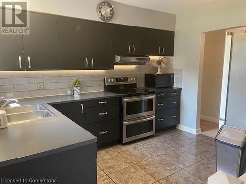 166 Rifle Range Road, Hamilton, ON - Indoor Photo Showing Kitchen With Double Sink