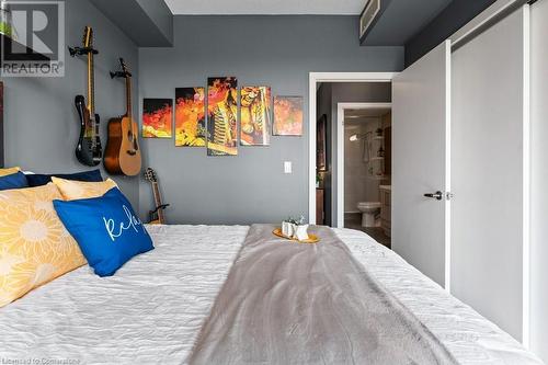 2087 Fairview Street Unit# 1304, Burlington, ON - Indoor Photo Showing Bedroom