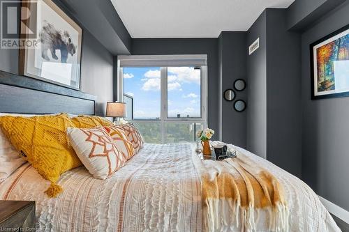 2087 Fairview Street Unit# 1304, Burlington, ON - Indoor Photo Showing Bedroom