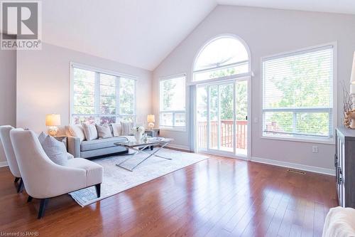 4400 Millcroft Park Drive Unit# 34, Burlington, ON - Indoor Photo Showing Living Room