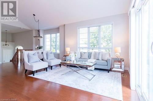 4400 Millcroft Park Drive Unit# 34, Burlington, ON - Indoor Photo Showing Living Room