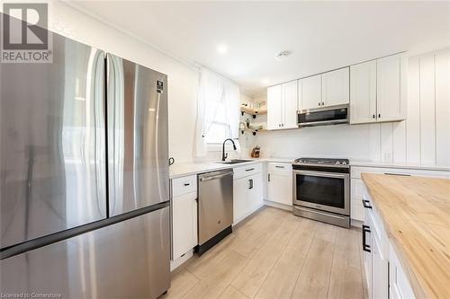 646 Wyldewood Road, Port Colborne, ON - Indoor Photo Showing Kitchen With Stainless Steel Kitchen