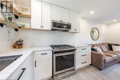 646 Wyldewood Road, Port Colborne, ON - Indoor Photo Showing Kitchen