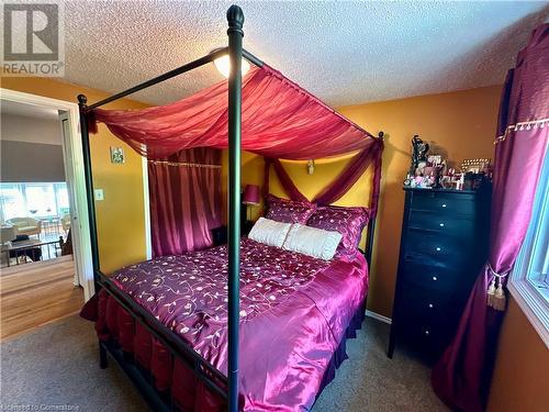 second floor bedroom - 16 Flamingo Drive, Hamilton, ON - Indoor Photo Showing Bedroom