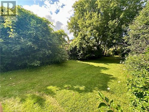 Back entrance into your backyard from Bruleville Nature park. - 16 Flamingo Drive, Hamilton, ON - Outdoor