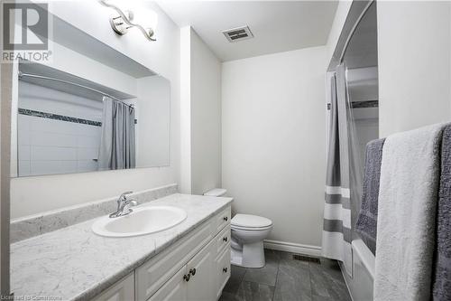 24 Bow Valley Drive, Hamilton, ON - Indoor Photo Showing Bathroom