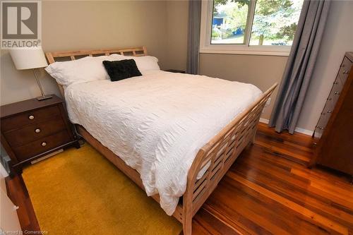 43 Valleyview Drive, Hamilton, ON - Indoor Photo Showing Bedroom