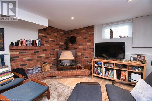 43 Valleyview Drive, Hamilton, ON - Indoor Photo Showing Living Room With Fireplace