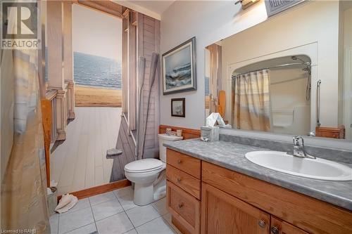 38 Aaron Trail, Welland, ON - Indoor Photo Showing Bathroom