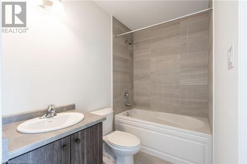 21 Roxanne Drive Unit# 118, Hamilton, ON - Indoor Photo Showing Bathroom