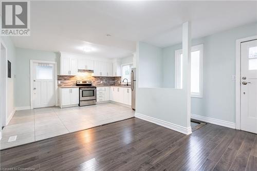 13 Hampstead Place, St. Catharines, ON - Indoor Photo Showing Kitchen