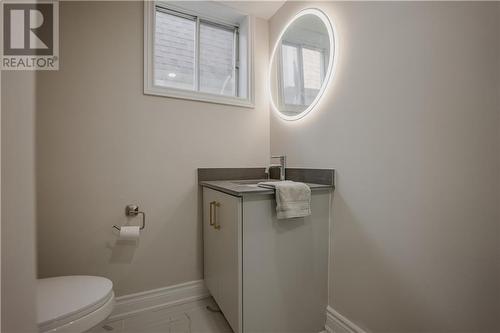 877 Laflin Street, Cornwall, ON - Indoor Photo Showing Bathroom