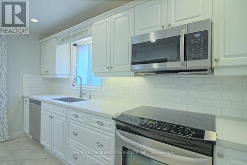 39A Wilmar Road, Toronto, ON - Indoor Photo Showing Kitchen With Upgraded Kitchen