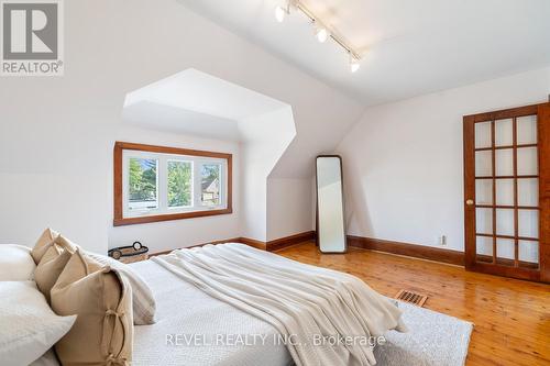 707 Gladstone Avenue, Toronto (Dovercourt-Wallace Emerson-Junction), ON - Indoor Photo Showing Bedroom