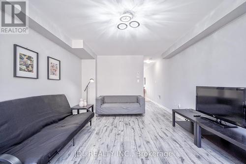 15 Justice Gardens, Toronto, ON - Indoor Photo Showing Living Room