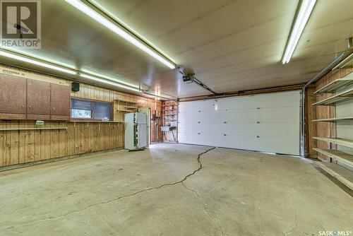 97 Edelweiss Crescent, Moose Jaw, SK - Indoor Photo Showing Garage