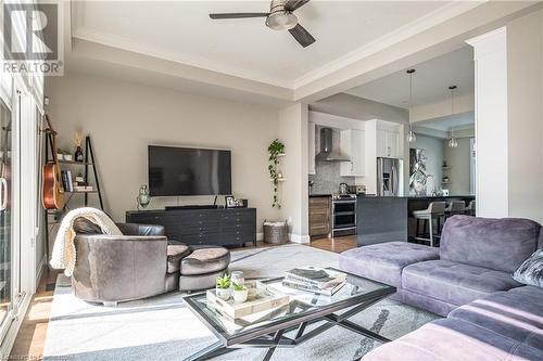 255 Park Street S, Hamilton, ON - Indoor Photo Showing Living Room