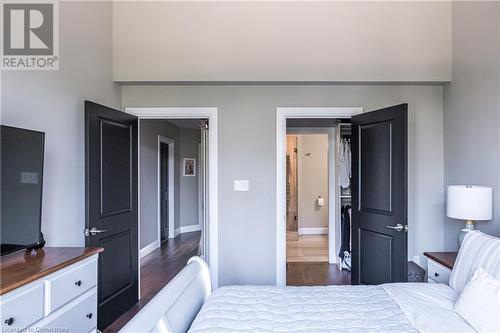 255 Park Street S, Hamilton, ON - Indoor Photo Showing Bedroom