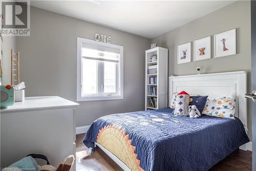 255 Park Street S, Hamilton, ON - Indoor Photo Showing Bedroom