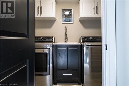 255 Park Street S, Hamilton, ON - Indoor Photo Showing Laundry Room